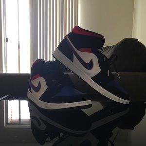Air Jordan 1 Mid